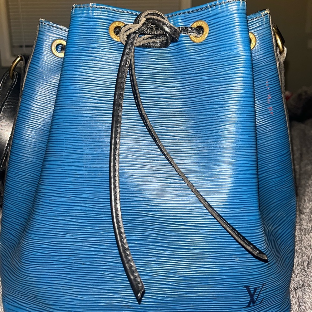 💙Blue Epi Louis Vuitton💙